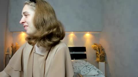 Camilla online show from 09-22-25, 12:12