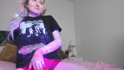 camilladreamer online show from 04-10-26, 07:51