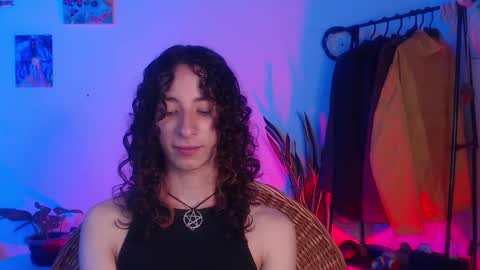 Snapshot of camille_delrey chatting on 12-04-24, 11:46 Camille online show from 12-04-24, 11:46