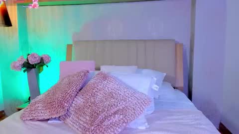 Camille Lynn online show from 10-11-25, 01:16