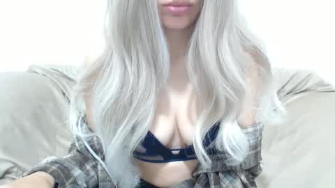 CamilleBunny online show from 05-01-26, 03:00
