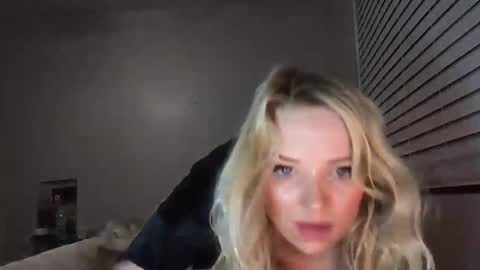 camilleclairexo online show from 04-04-26, 08:12