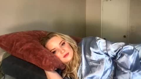 camilleclairexo online show from 04-27-26, 06:50