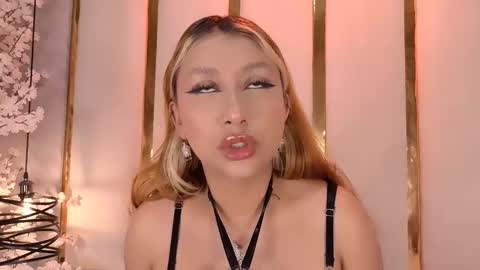  camille milano  online show from 10-20-25, 06:14