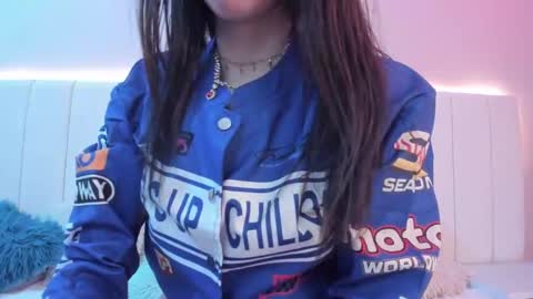 C A M I L L E N    Help me get to the top online show from 10-04-25, 09:35