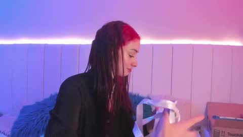 C A M I L L E N    Help me get to the top online show from 10-15-25, 11:16