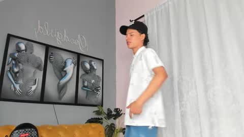 Camillo Virgil online show from 12-22-25, 11:18