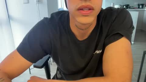Snapshot of camilo__ chatting on 05-28-26, 10:07 camilo online show from 05-28-26, 10:07