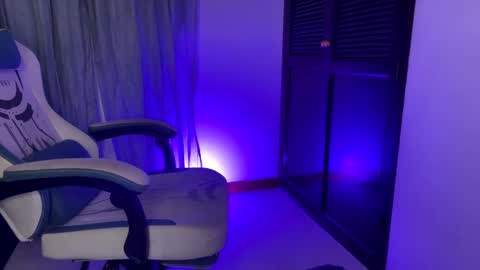 camilo_contre21 online show from 02-04-25, 12:08