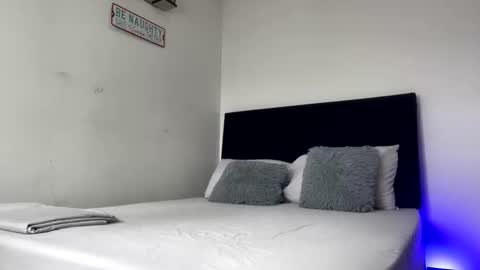 camilo_contre21 online show from 01-10-26, 07:15