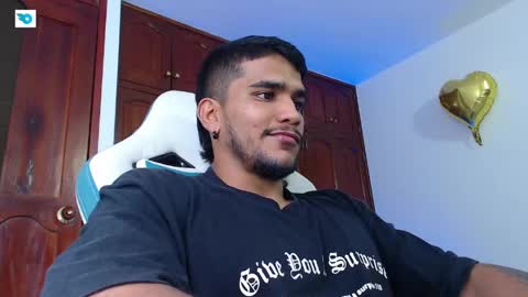 Snapshot of camilo_contre21 chatting on 05-20-26, 08:37 camilo_contre21 online show from 05-20-26, 08:37