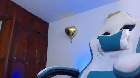 Snapshot of camilo_contre21 chatting on 06-23-26, 06:28 camilo_contre21 online show from 06-23-26, 06:28