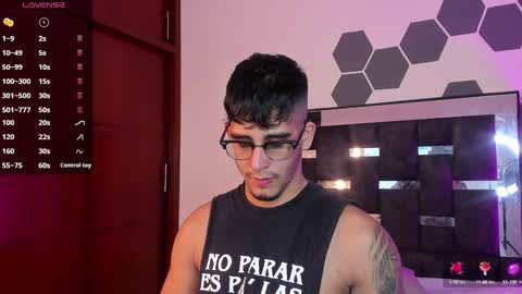   INDEPENDENT MODEL online show from 02-08-25, 11:24