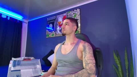 Snapshot of camiloalvarezzz3 chatting on 12-23-24, 11:36 CAMILO online show from 12-23-24, 11:36