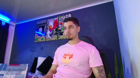 Snapshot of camiloalvarezzz3 chatting on 01-10-25, 12:58 CAMILO online show from 01-10-25, 12:58
