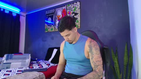Snapshot of camiloalvarezzz3 chatting on 02-06-25, 12:48 CAMILO online show from 02-06-25, 12:48