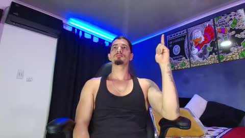 Snapshot of camiloalvarezzz3 chatting on 02-09-25, 01:35 CAMILO online show from 02-09-25, 01:35