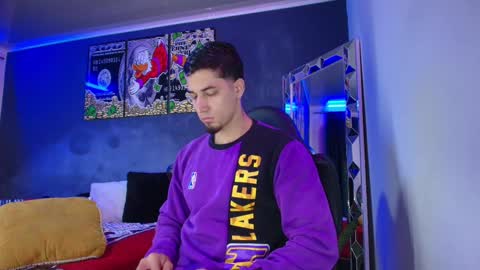 Snapshot of camiloalvarezzz3 chatting on 03-05-25, 12:11 CAMILO online show from 03-05-25, 12:11