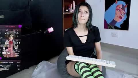 Snapshot of camilonrilli chatting on 03-08-26, 02:21 Cami online show from 03-08-26, 02:21