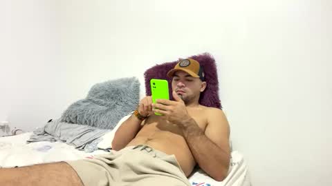 camilor_30 online show from 11-11-25, 12:21