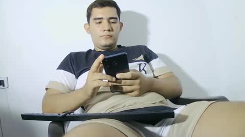 Snapshot of camilowhite_ chatting on 10-02-25, 08:16 Camilowhite online show from 10-02-25, 08:16