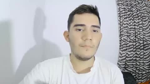 Snapshot of camilowhite_ chatting on 10-20-25, 07:03 Camilowhite online show from 10-20-25, 07:03