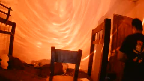 Snapshot of camilowhite_ chatting on 11-17-25, 07:08 Camilowhite online show from 11-17-25, 07:08