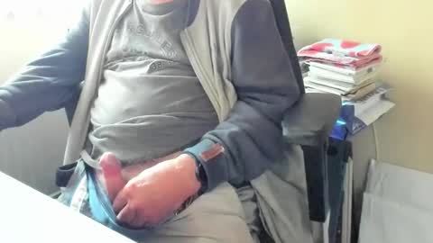 Cammee online show from 10-14-25, 01:23