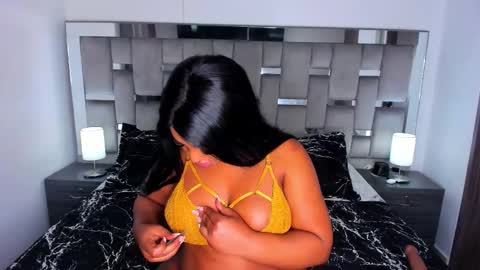 Camila online show from 09-17-25, 10:06