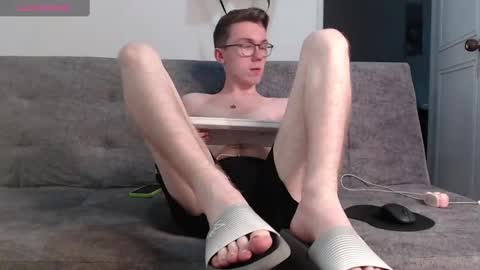       online show from 03-09-25, 03:22