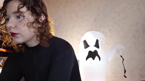 Snapshot of cammyrose_ chatting on 10-19-25, 11:44 cammyrose_ online show from 10-19-25, 11:44