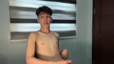 Snapshot of camwithethan chatting on 10-10-25, 05:28 Ethan online show from 10-10-25, 05:28