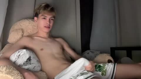 Ethan online show from 05-04-26, 09:49