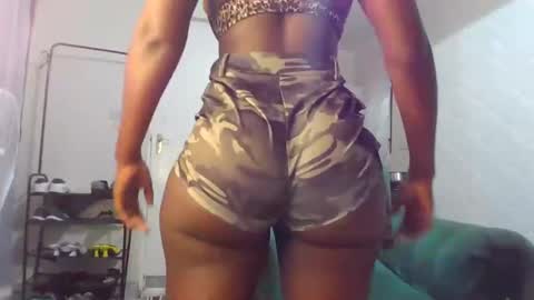 Snapshot of canah2003 chatting on 02-09-25, 07:27 Canah online show from 02-09-25, 07:27