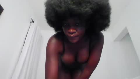 Snapshot of canah2003 chatting on 10-11-25, 06:45 Canah online show from 10-11-25, 06:45