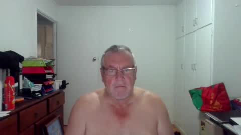 Snapshot of canberian chatting on 01-14-25, 10:23 Canberian online show from 01-14-25, 10:23