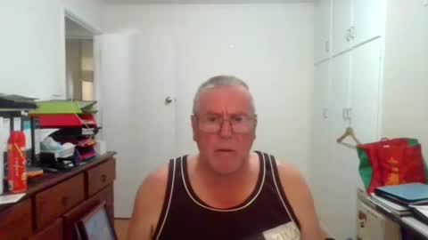 Snapshot of canberian chatting on 01-28-25, 12:15 Canberian online show from 01-28-25, 12:15