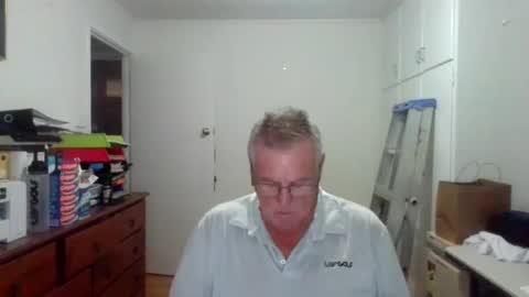 Snapshot of canberian chatting on 02-19-25, 07:50 Canberian online show from 02-19-25, 07:50