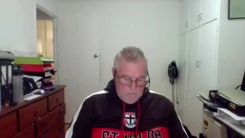 Snapshot of canberian chatting on 09-10-25, 03:28 Canberian online show from 09-10-25, 03:28