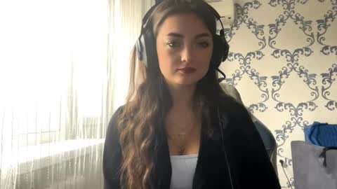 Snapshot of cancychill chatting on 10-31-25, 08:04 Kate online show from 10-31-25, 08:04