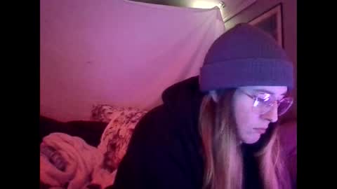 Candi online show from 11-22-25, 09:19