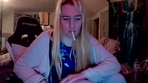 Snapshot of candismiths chatting on 05-10-26, 12:05 Candi online show from 05-10-26, 12:05
