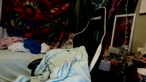 Candi online show from 07-10-26, 02:27