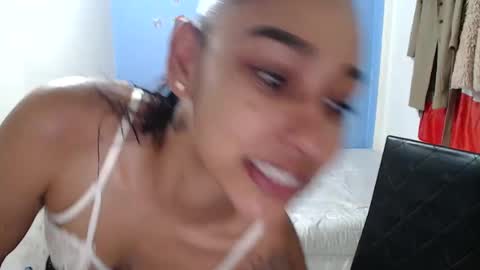Snapshot of candy_abie chatting on 10-06-25, 03:09 candy_abie online show from 10-06-25, 03:09