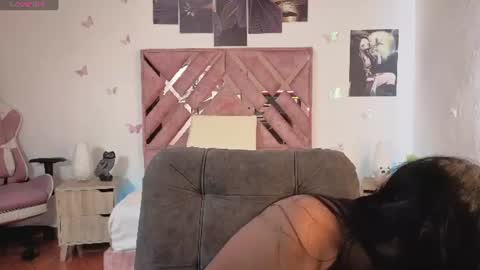 Im ChloeJoin The Fan Club online show from 06-16-26, 06:49