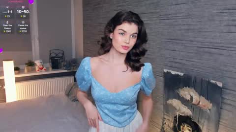 Flora online show from 03-03-25, 02:15