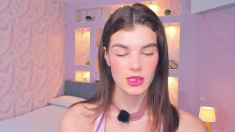 Snapshot of candy_flo chatting on 05-10-26, 07:02 Flora online show from 05-10-26, 07:02