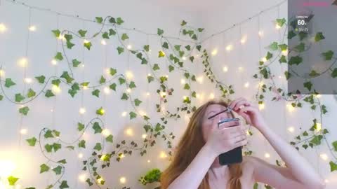 Snapshot of candy_flosse chatting on 06-11-26, 06:00 candy_flosse online show from 06-11-26, 06:00