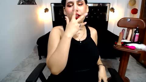 Snapshot of candy_hairy chatting on 03-09-25, 03:32 candy online show from 03-09-25, 03:32