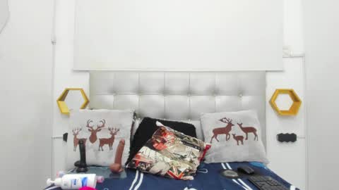 Snapshot of candy_hotsexxxx chatting on 12-05-24, 03:15 candy_hotsexxxx online show from 12-05-24, 03:15